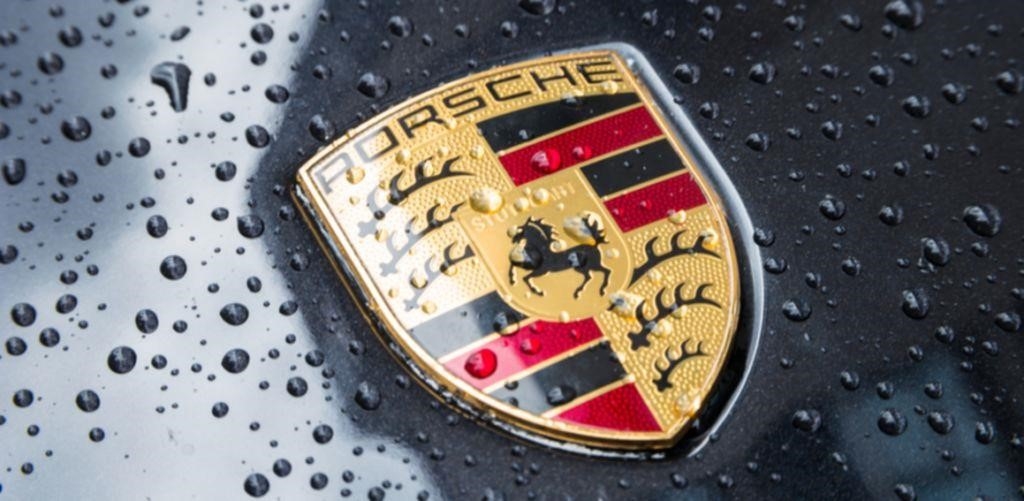 Porsche выставит на аукцион автомобиль эскиз под названием NFT